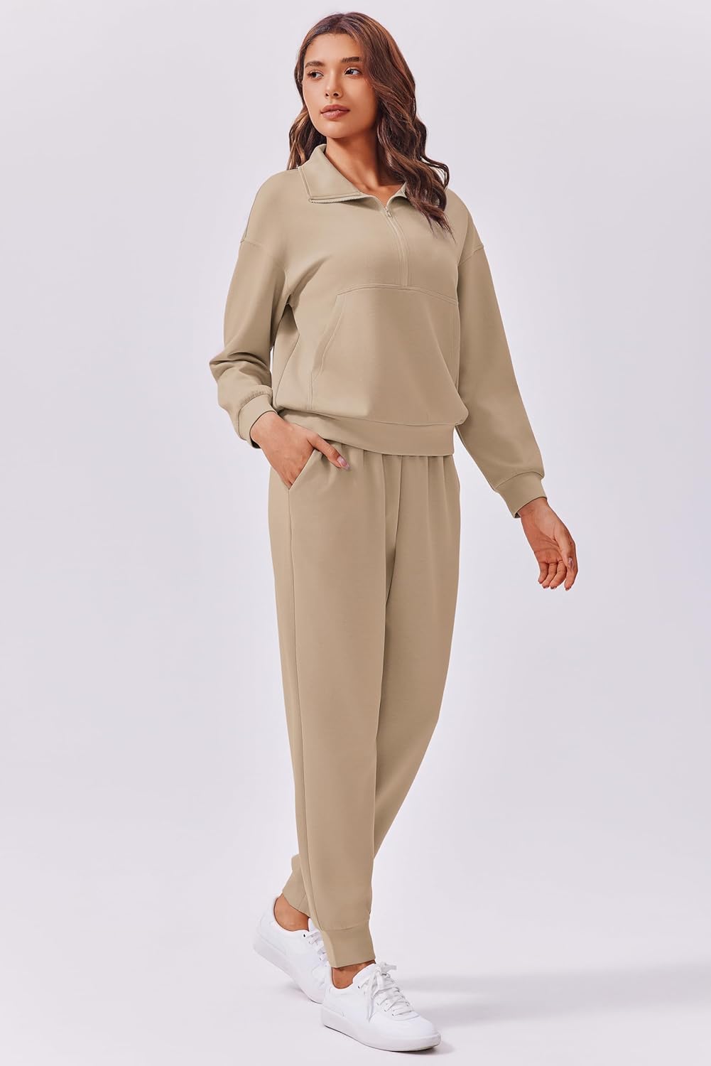 comfortable matching lounge set for travel outfits
