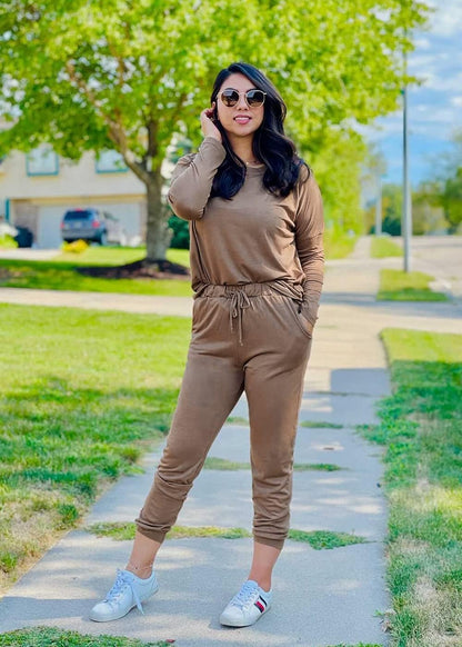 high waist jogger pants and top lounge set
